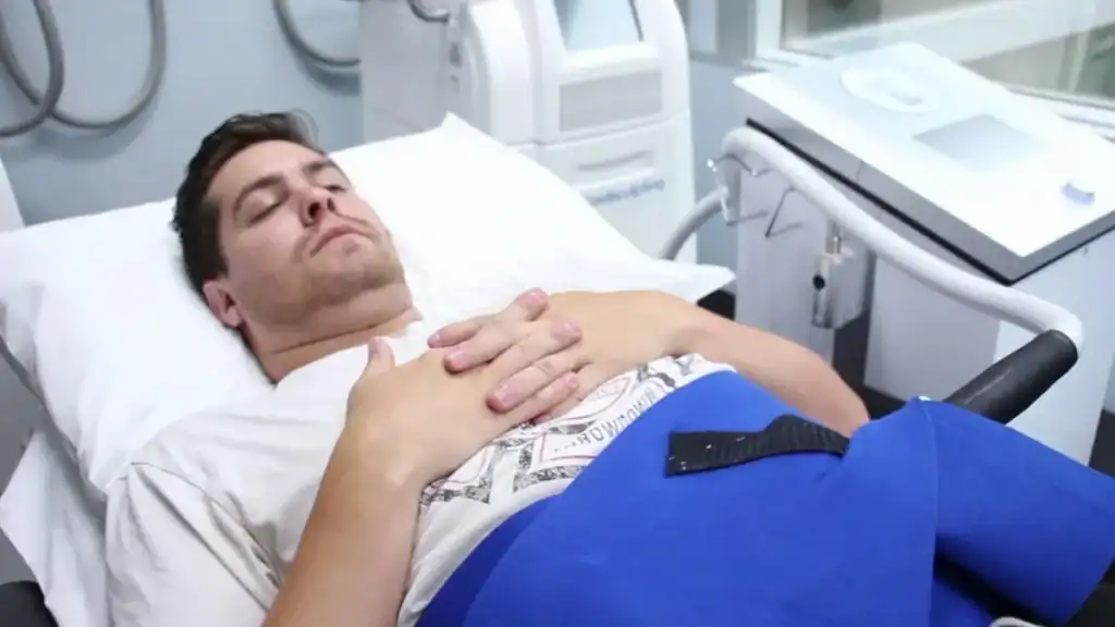 Transforming Bodies: Celebrity Success Stories and the Truth Behind Body Contouring 2 Image of male having body contouring Belper treatment